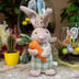 Deko Osterhase Plüsch mit Karotte, 30 cm Bild 2