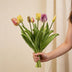 Sanfter Frühling: 7 'Real Touch' Kunsttulpen, 42cm Bild 2